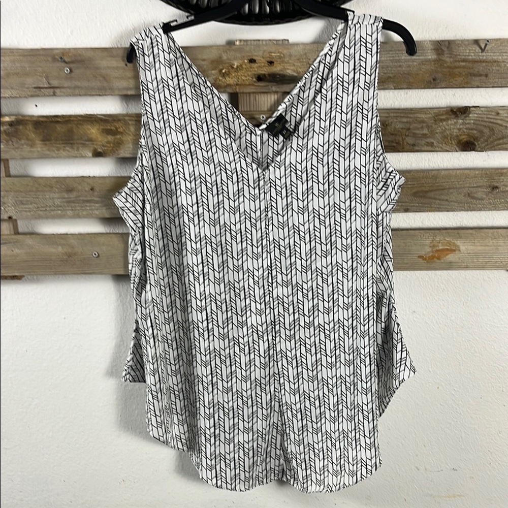 Worthington Asymmetrical Black and White Tank Top